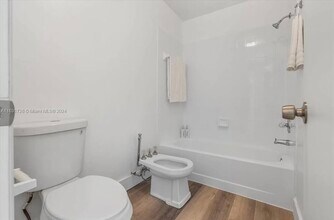 2512 SW 113th Ct, Unit Unit #1 in Miami, FL - Building Photo - Building Photo