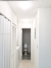 10057 Winding Lake Rd in Sunrise, FL - Building Photo - Building Photo