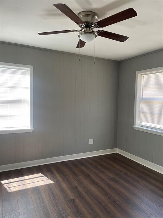 4812 Ireland St Photo