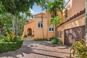 1222 Ferdinand St in Coral Gables, FL - Building Photo - Building Photo