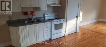 1800 Montreal Rd in Cornwall, ON - Building Photo - Building Photo