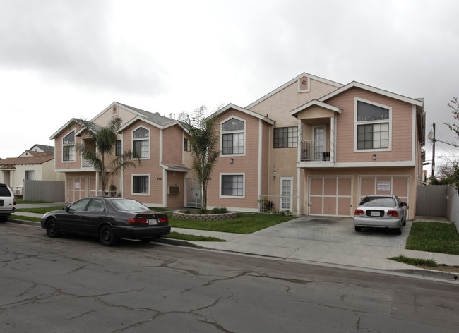 4460-4466 Altadena Ave in San Diego, CA - Building Photo - Building Photo