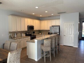 4445 Shiva Loop in Kissimmee, FL - Foto de edificio - Building Photo