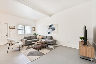 2201 48th St in Galveston, TX - Building Photo - Building Photo