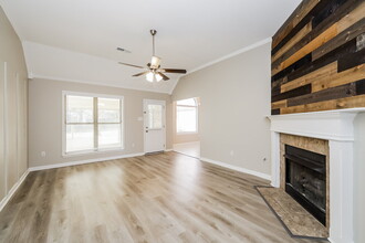 145 Seawood Dr in Oakland, TN - Building Photo - Building Photo