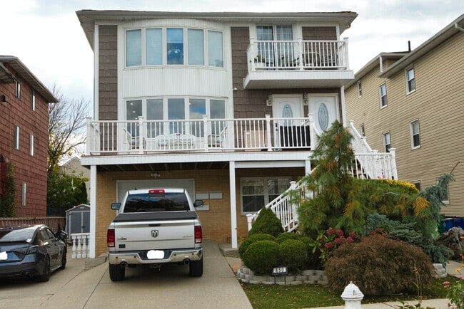 property at 450 Jefferson Ave