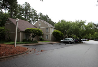 Hickory Downs in Durham, NC - Building Photo - Building Photo