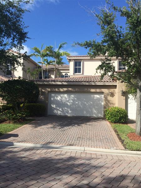 property at 886 Spinnaker Dr