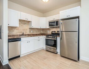 86 Charles St in Jersey City, NJ - Building Photo - Building Photo