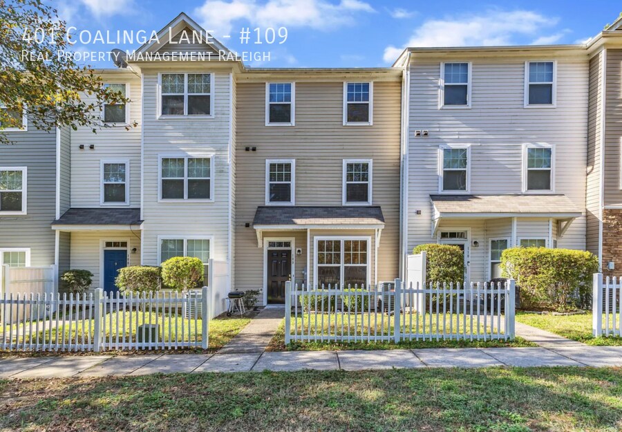 401 Coalinga Lane in Raleigh, NC - Building Photo