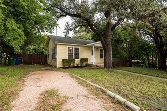 2802 S 4th St in Austin, TX - Building Photo - Building Photo