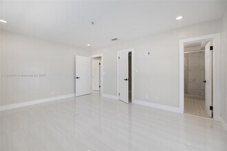 1221 SE 10th St in Deerfield Beach, FL - Building Photo - Building Photo