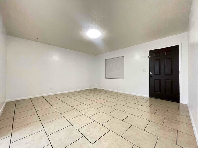 907 W Orange St in Kissimmee, FL - Building Photo - Building Photo