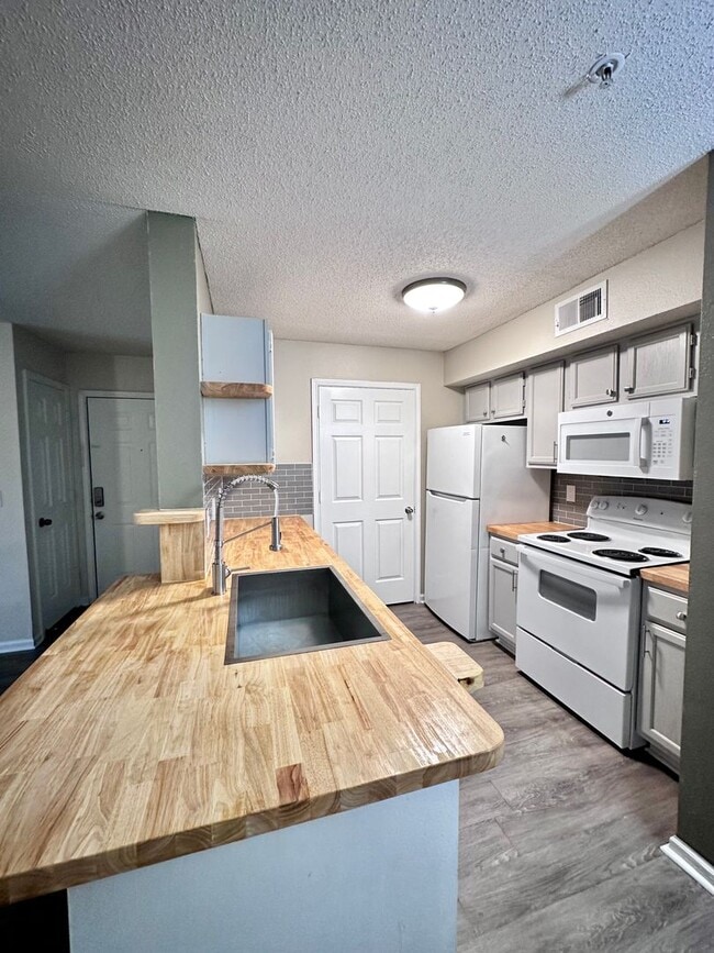 property at 4000 Dancing Cloud Ct