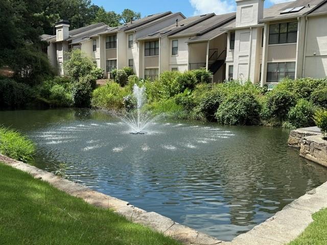 property at 2201 Huntingdon Chase