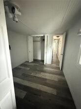 310 E Jack Ave in Baytown, TX - Foto de edificio - Building Photo