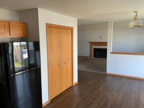 948 Bradley Ln in Belvidere, IL - Building Photo - Building Photo
