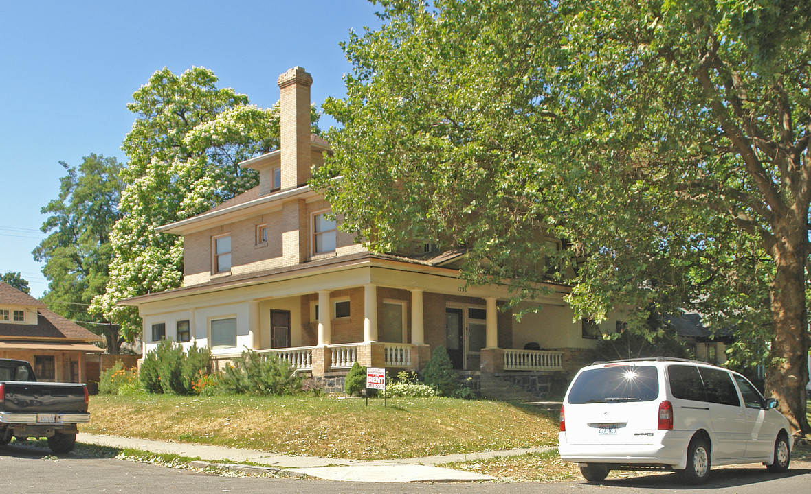 1733 W 10th Ave in Spokane, WA - Building Photo