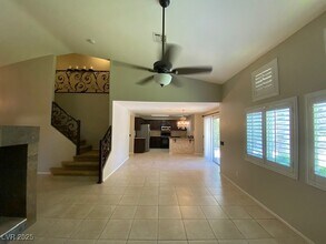 1401 Woodmore Dr in Las Vegas, NV - Building Photo - Building Photo