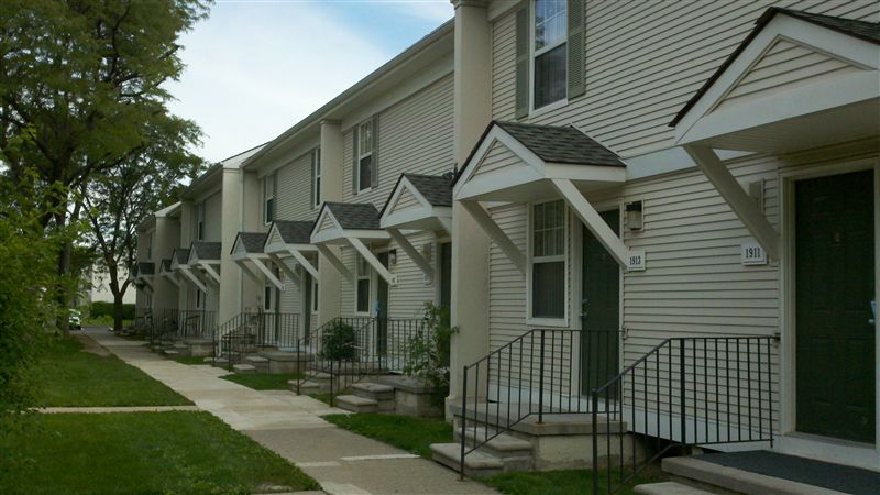 Martin Luther King Apartments in Detroit, MI - Building Photo