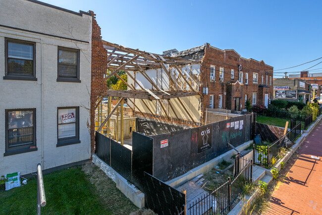 Cunningham Apartments in Washington, DC - Building Photo - Building Photo