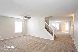 13796 Meadow Lake Dr in Fishers, IN - Foto de edificio - Building Photo