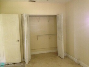 2534 Taft St in Hollywood, FL - Building Photo - Building Photo