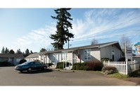 Swan Court Apartments in Portland, OR - Foto de edificio - Building Photo