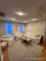 190 L St, Unit 3 in Boston, MA - Building Photo