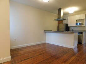 1927 S Broad St, Unit Third Floor in Philadelphia, PA - Building Photo