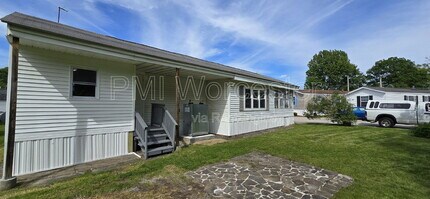 17 Washington St in Auburn, MA - Building Photo - Building Photo