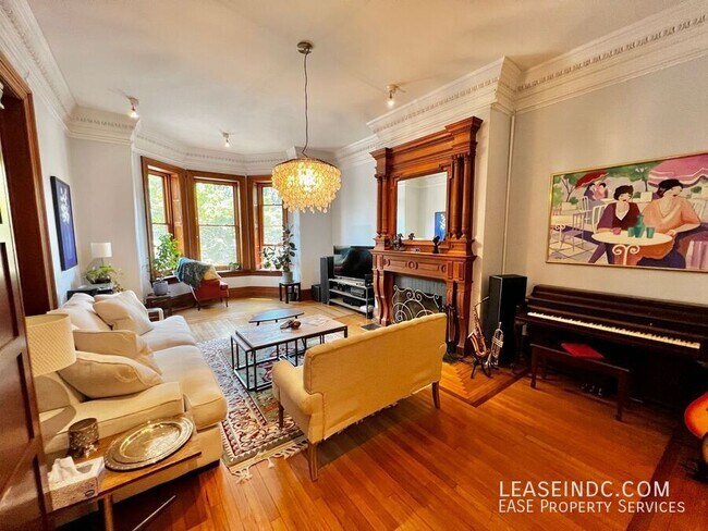 7 Logan Cir NW in Washington, DC - Building Photo - Building Photo