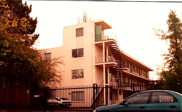 1734 Blake St in Berkeley, CA - Foto de edificio - Building Photo