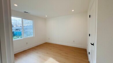 374 S 21st St in San Jose, CA - Foto de edificio - Building Photo