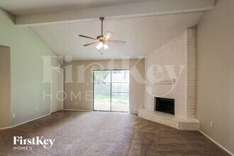 2306 Peaceful Valley Dr in Spring, TX - Foto de edificio - Building Photo