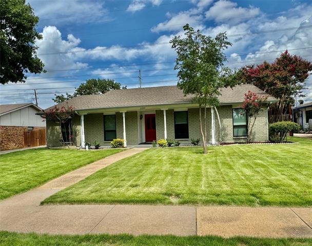 2220 Travis Dr in Plano, TX - Building Photo