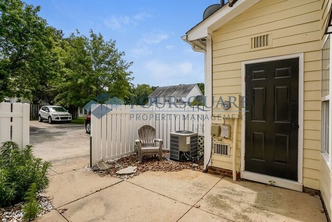 306 Commons Dr in Holly Springs, NC - Building Photo - Building Photo