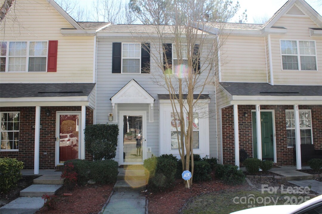 10118 Frosty Ln in Charlotte, NC - Building Photo