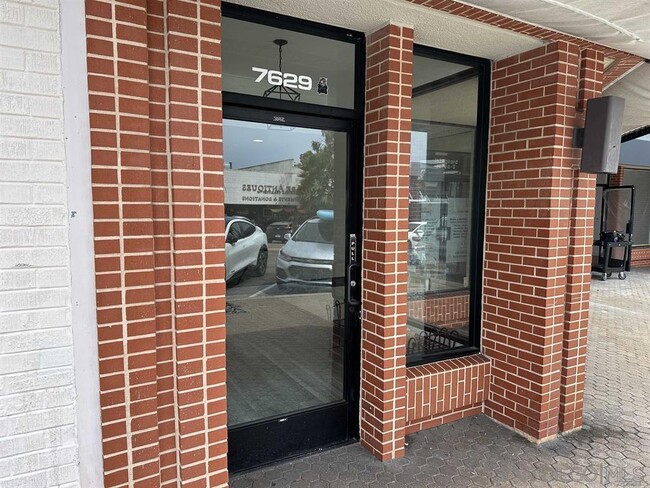 7629 Girard Ave in San Diego, CA - Building Photo - Building Photo