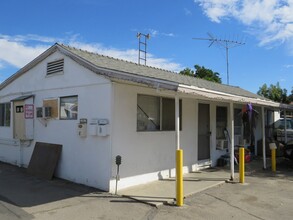 1067 E Holt Blvd in Ontario, CA - Building Photo - Building Photo