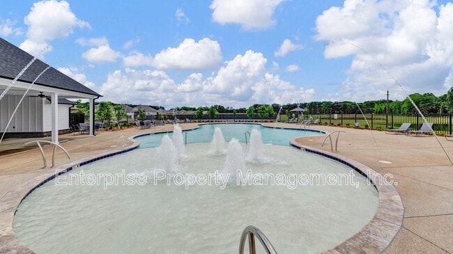 55 Burr Oak Cv in Oakland, TN - Building Photo - Building Photo