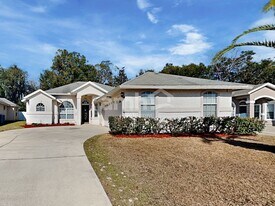 2952 Majestic Oaks Ln in Green Cove Springs, FL - Building Photo