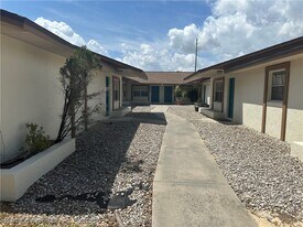 7420 Valencia Rd in Sebring, FL - Building Photo