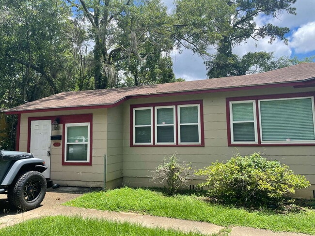 property at 413 Prince St
