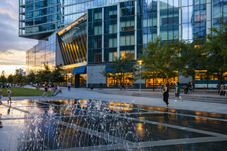 Waterline Square in New York, NY - Foto de edificio - Building Photo