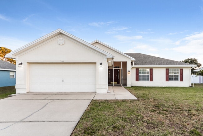 property at 7661 Canterbury Cir
