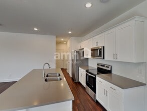 8969 Tiger Tooth Ave in Las Vegas, NV - Foto de edificio - Building Photo