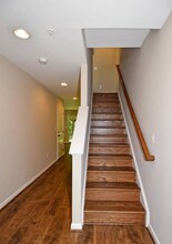 22414 Glenbow Way in Clarksburg, MD - Foto de edificio - Building Photo