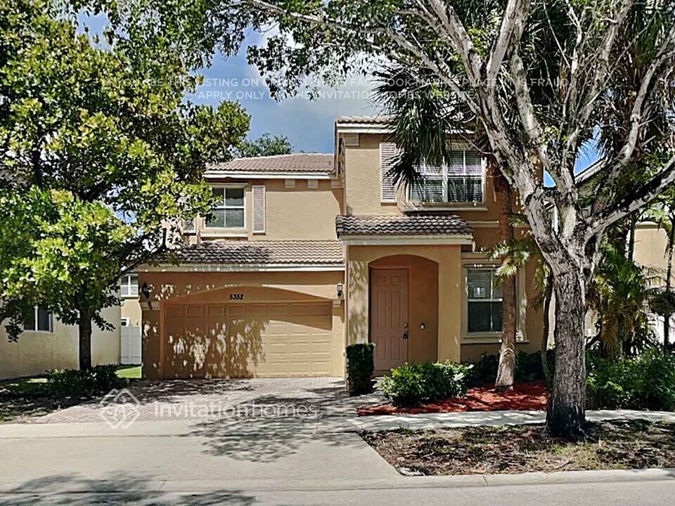 5352 SW 155th Ave in Miramar, FL - Building Photo