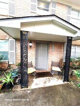 1230 Shadowdale Dr in Houston, TX - Building Photo - Building Photo